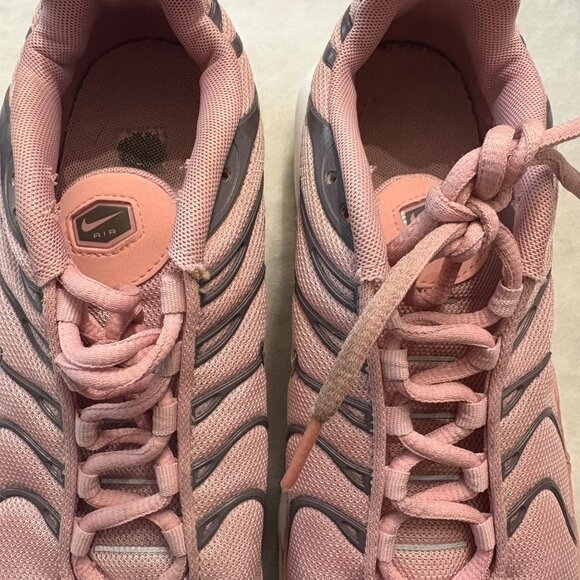 Nike Air Max Plus Tn Pink & Gray Womens Sneakers Size 7Y Lightweight Mesh - Picture 13 of 13